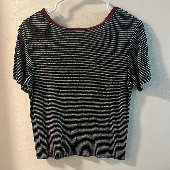 H.I.P stripped Tshirt - Picture 5 of 5